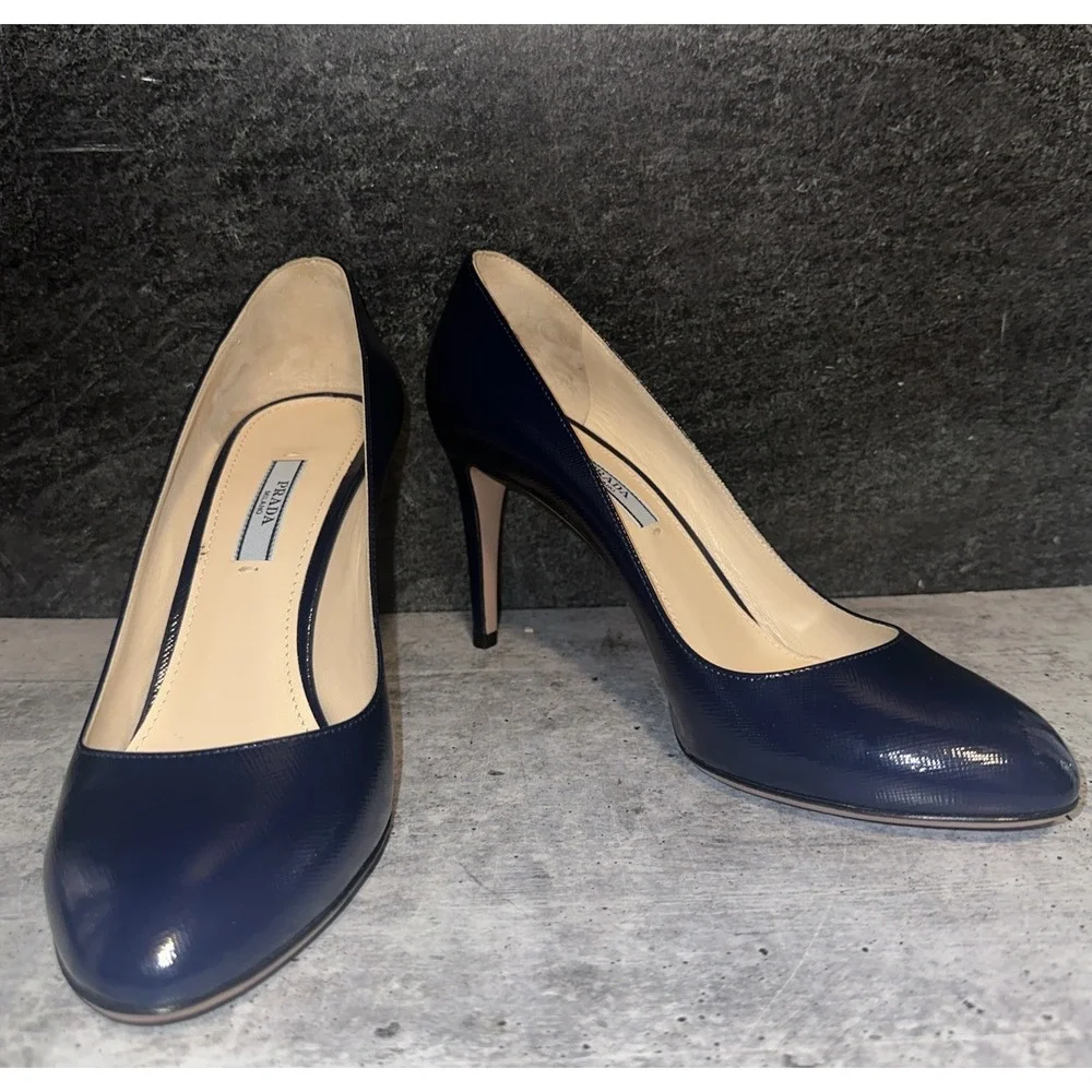 Prada Navy Blue Saffiano Leather 90mm Almond Toe Pumps Heels EU 39 (US 9h)